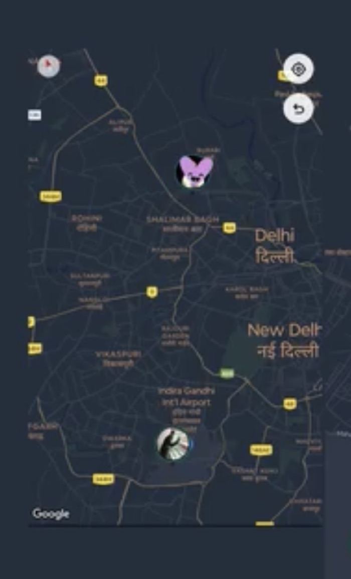 A shared live location on Google Maps between Delhi and Indira Gandhi International Airport